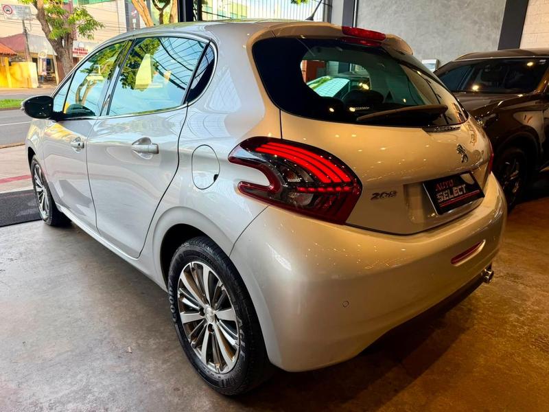 Peugeot 208 Griffe At - foto 11
