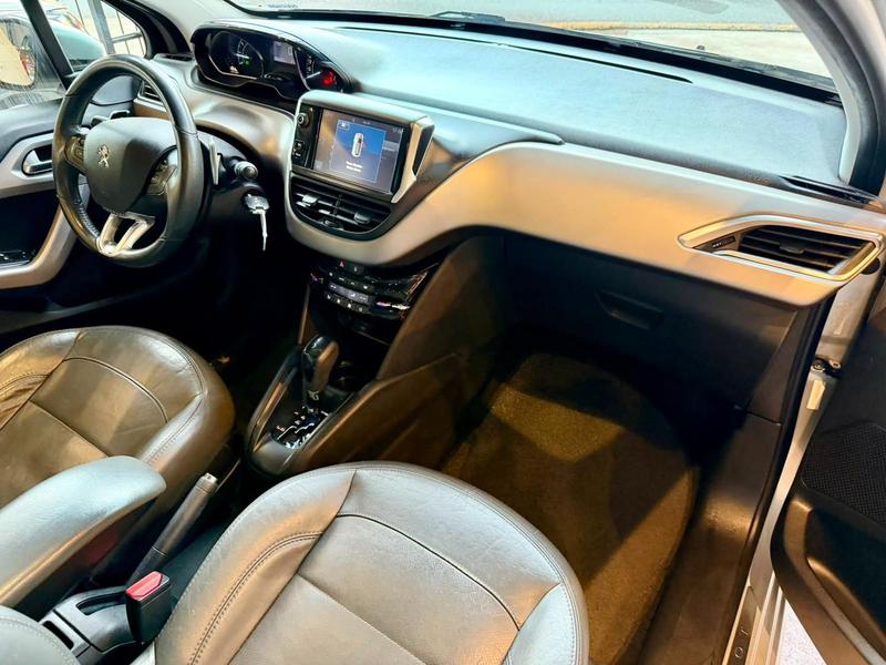 Peugeot 208 Griffe At - foto 19