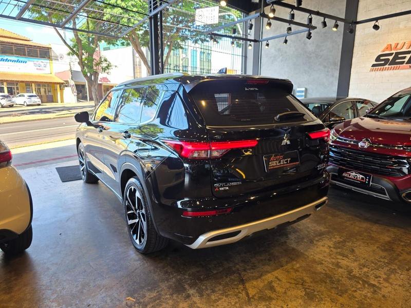 Mitsubishi Outlander Signature 2.4 4X4 Automático Hib - foto 10