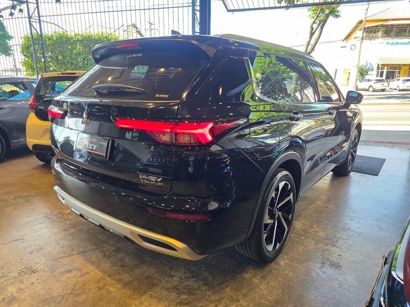 Mitsubishi Outlander Signature 2.4 4X4 Automático Hib - foto 8