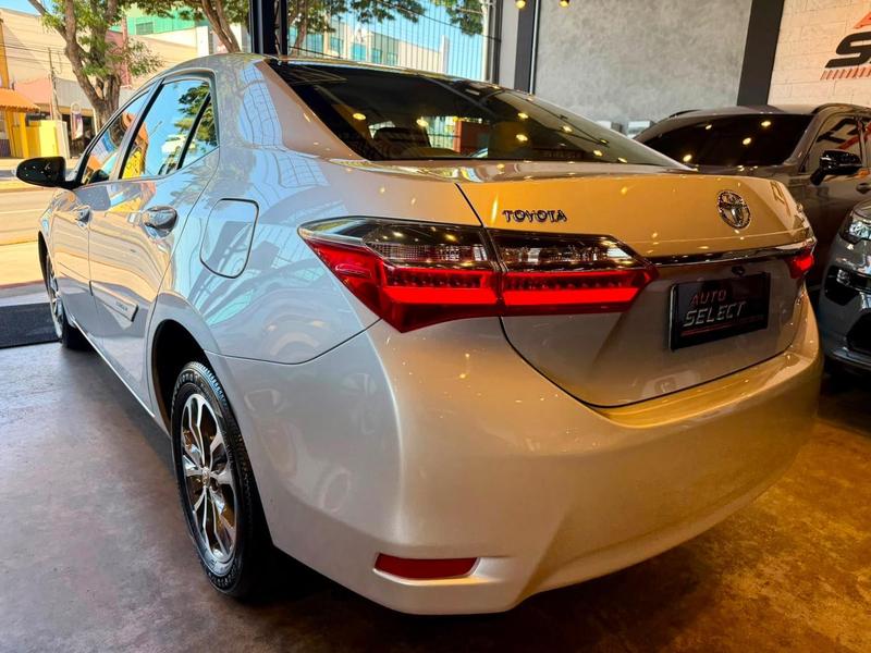 Toyota Corolla Gli18 CVT - foto 9