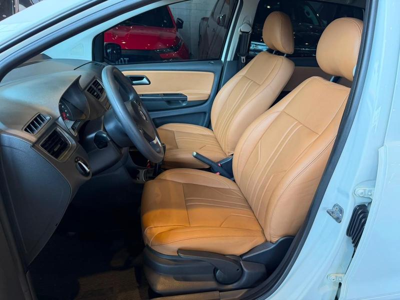 Volkswagen Fox 1.0 Bluemotion Gii - foto 16