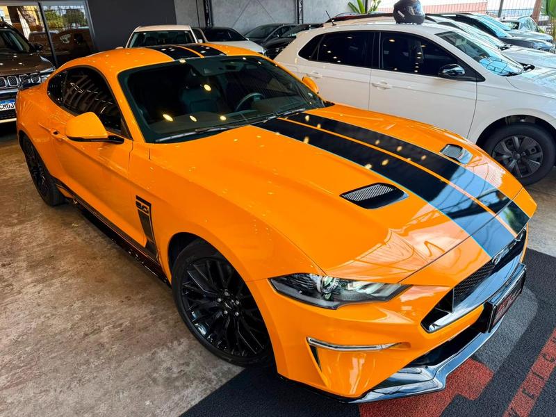 Ford Mustang GT Premium 5.0 V8 - foto 6