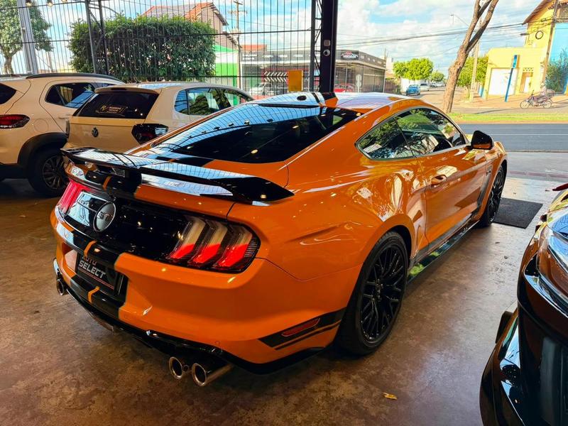 Ford Mustang GT Premium 5.0 V8 - foto 8