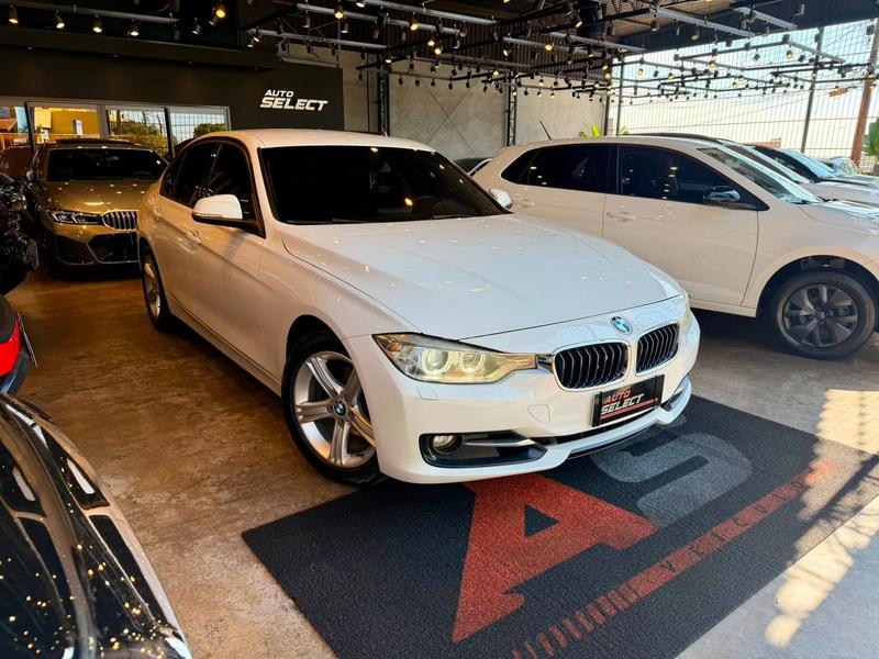 BMW 320i Active Flex - foto 4