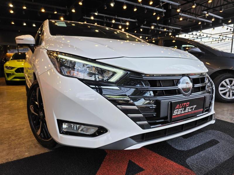 Nissan Versa Excl CVT - foto 7
