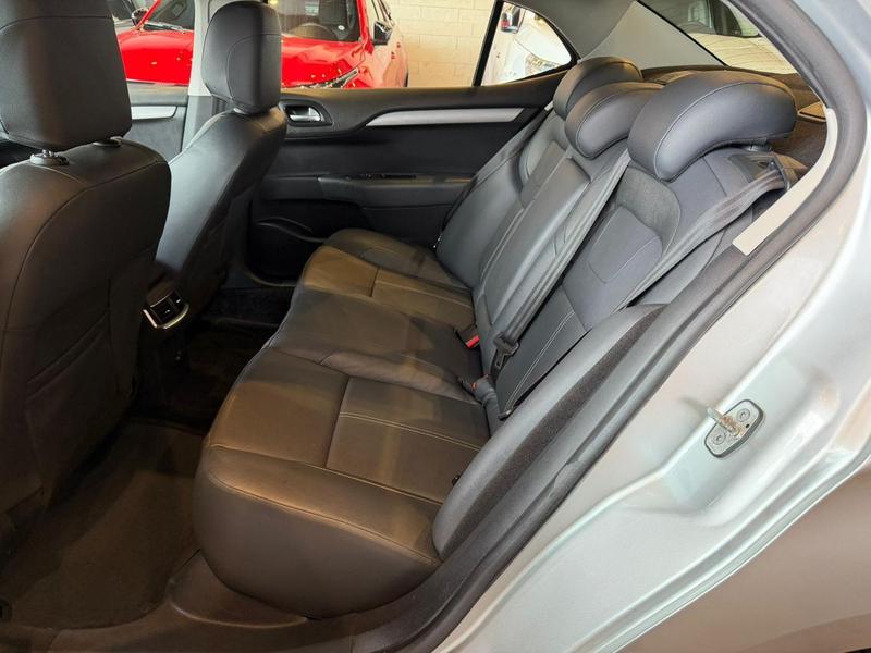 Citroën C4 Lounge Feel Automático - foto 17
