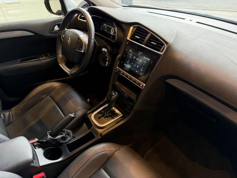 Citroën C4 Lounge Feel Automático - foto 18