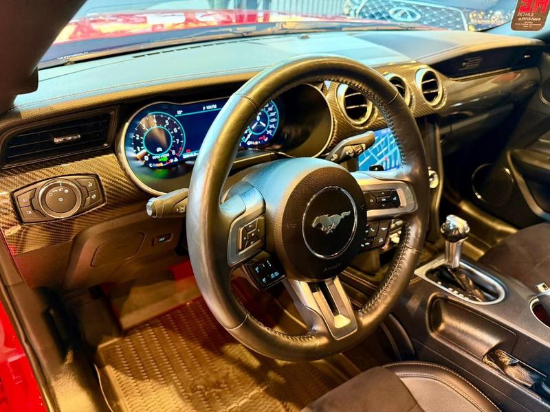 Ford Mustang GT - foto 16