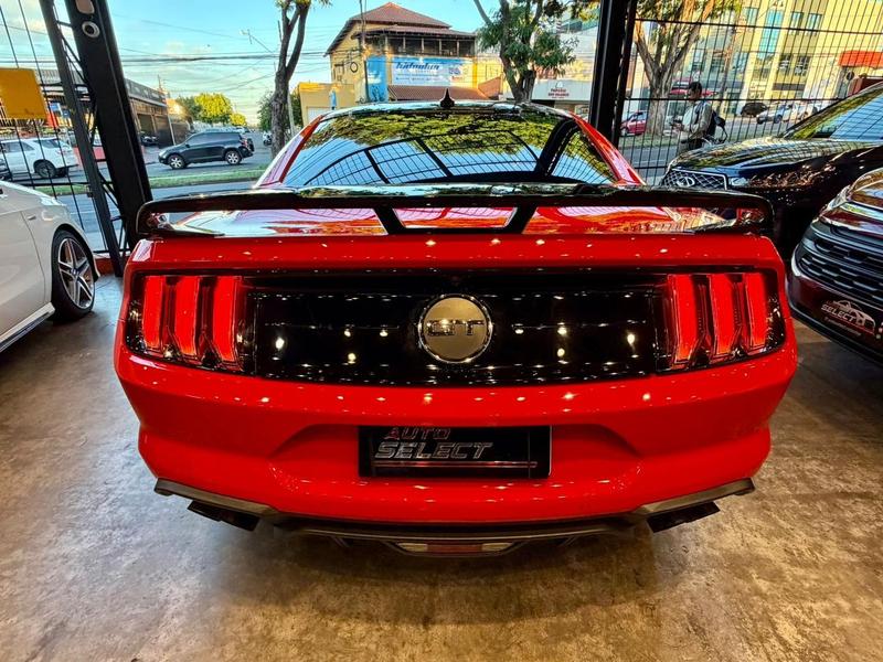 Ford Mustang GT - foto 10