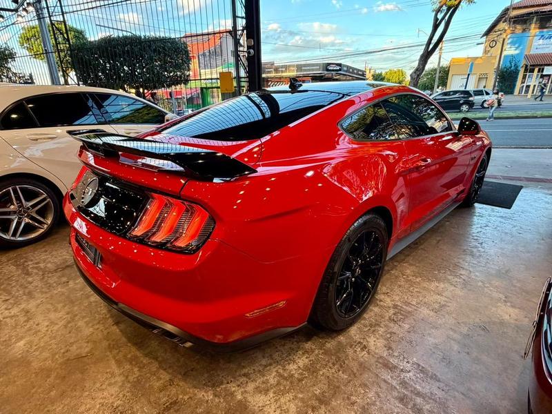Ford Mustang GT - foto 11