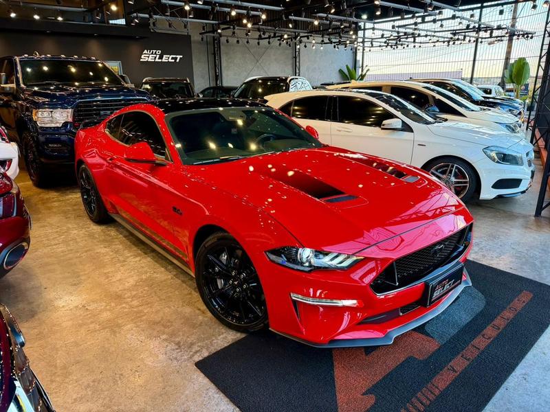 Ford Mustang GT - foto 4