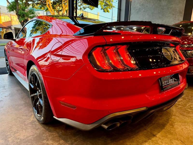 Ford Mustang GT - foto 9