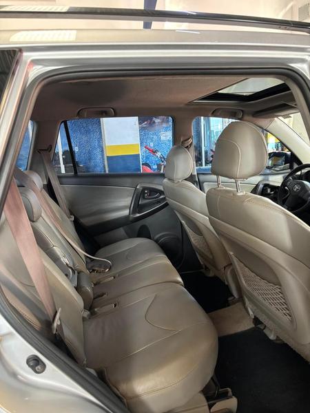Toyota RAV4 - foto 11