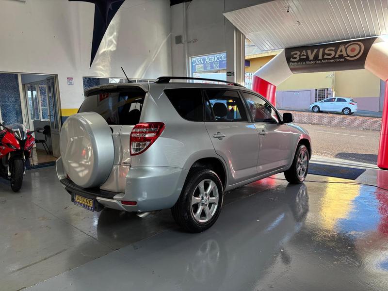 Toyota RAV4 - foto 4