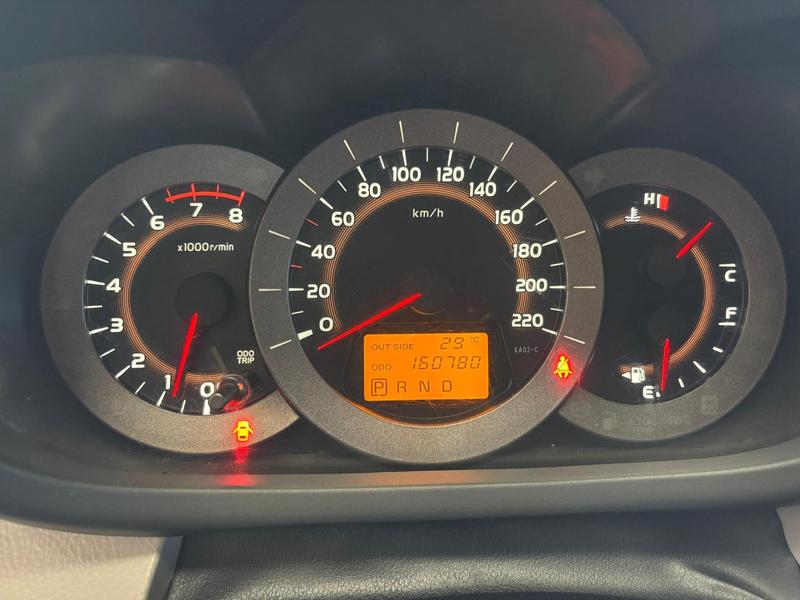 Toyota RAV4 - foto 8
