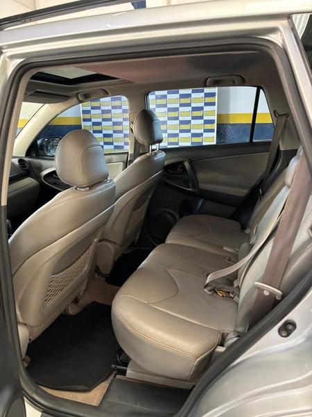 Toyota RAV4 - foto 9