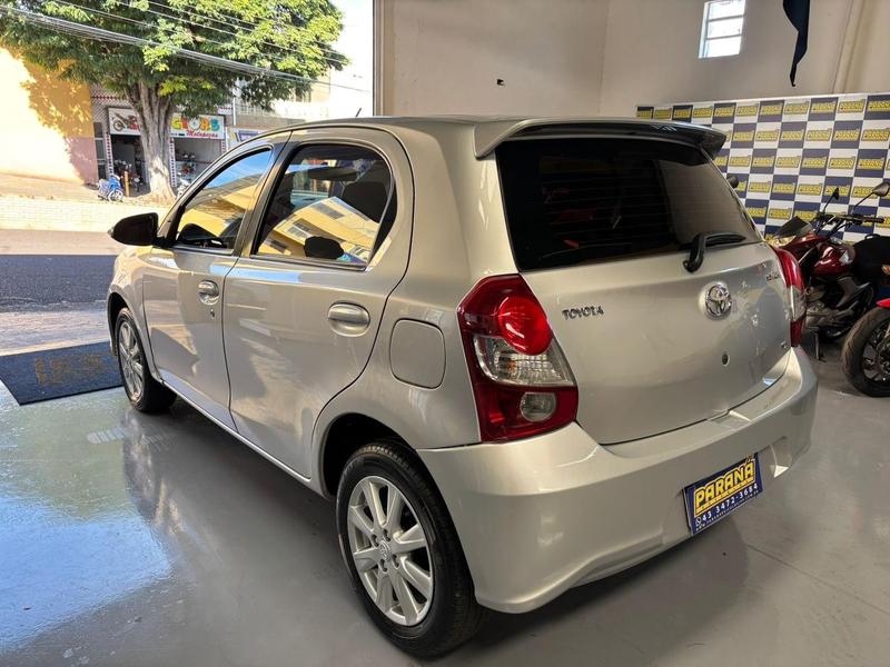 Toyota Etios Hb Xplus Mt - foto 4