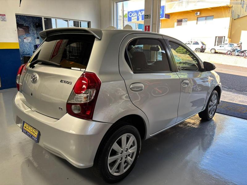 Toyota Etios Hb Xplus Mt - foto 8