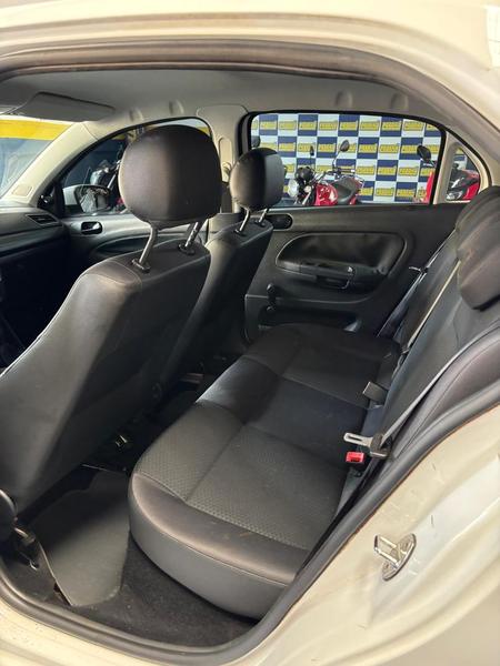 Volkswagen Gol 16l - foto 9
