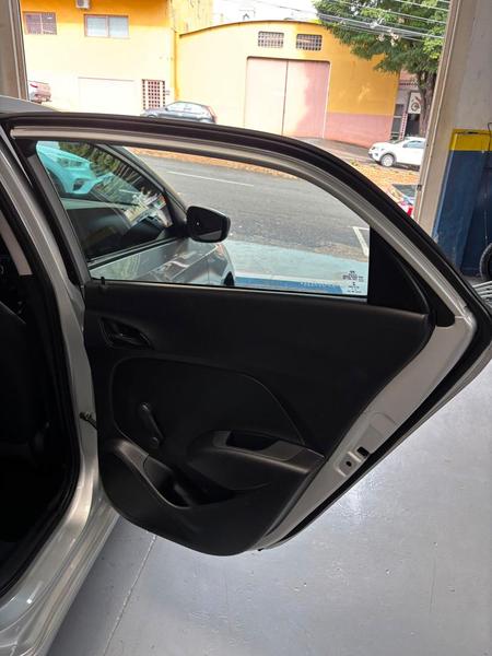Hyundai HB20 Unique 1.0 Flex 12V Mec. - foto 13