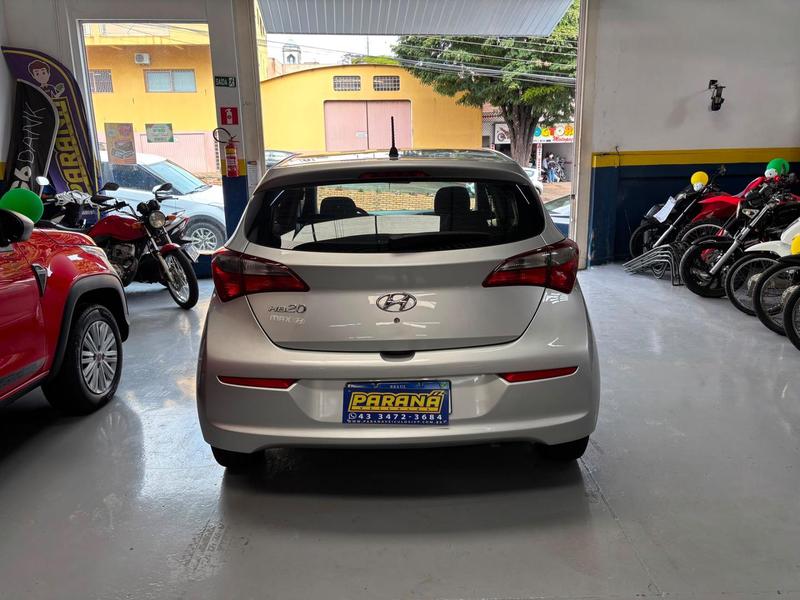Hyundai HB20 Unique 1.0 Flex 12V Mec. - foto 5