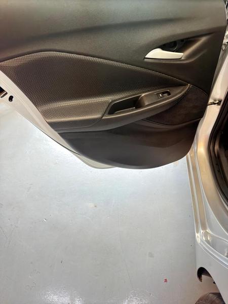 Chevrolet Onix 10mt - foto 12