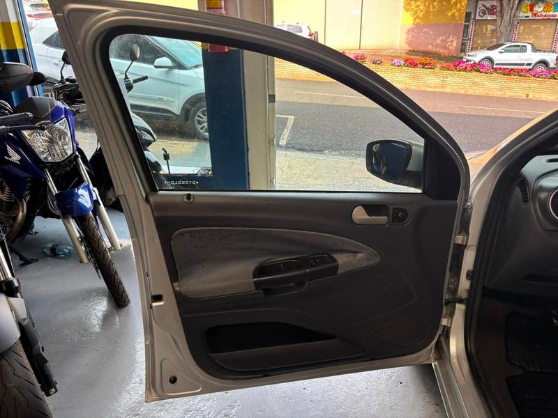 Volkswagen Gol City (trend) 1.6 Mi T.flex 8V 4P - foto 14