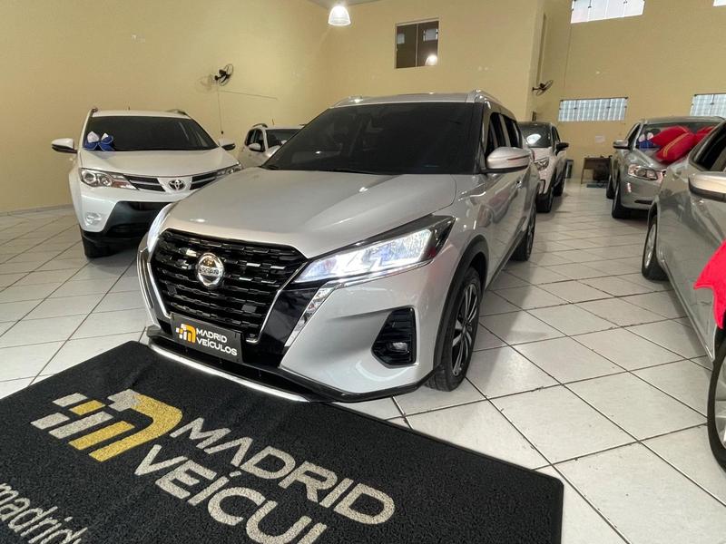 NISSAN KICKS ADVANCE CVT