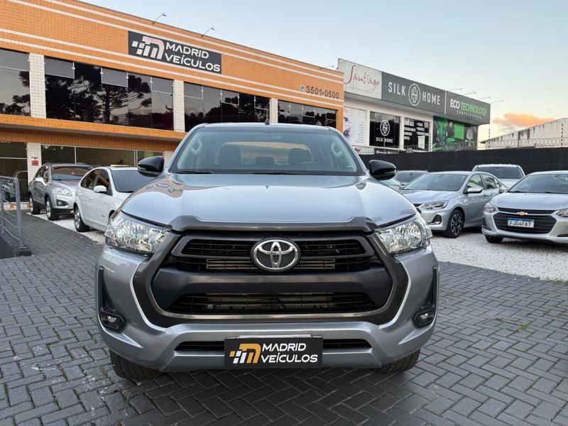 Toyota Hilux Cd Srx 4X4 2.8 TDI 16V Diesel Aut. - foto 2