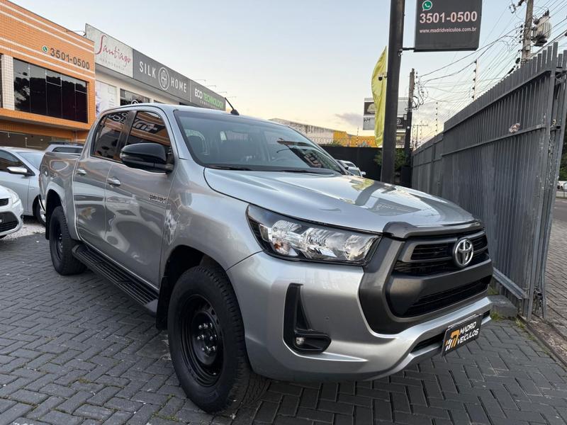Toyota Hilux Cd Srx 4X4 2.8 TDI 16V Diesel Aut. - foto 3