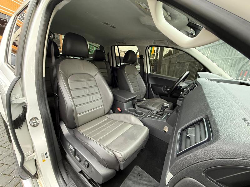 Volkswagen Amarok V6 Highline - foto 12