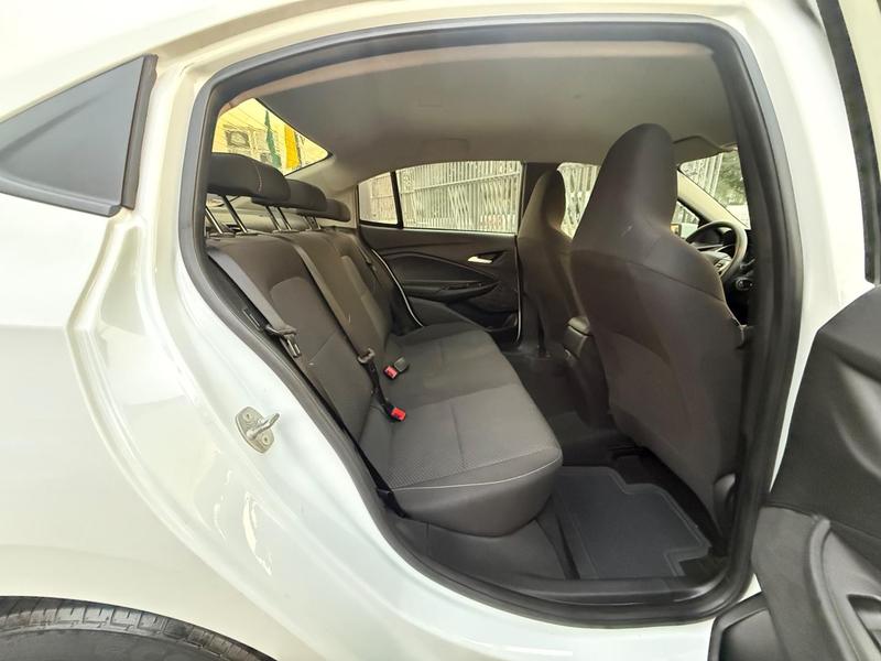 Chevrolet Onix Plus 10tat - foto 13