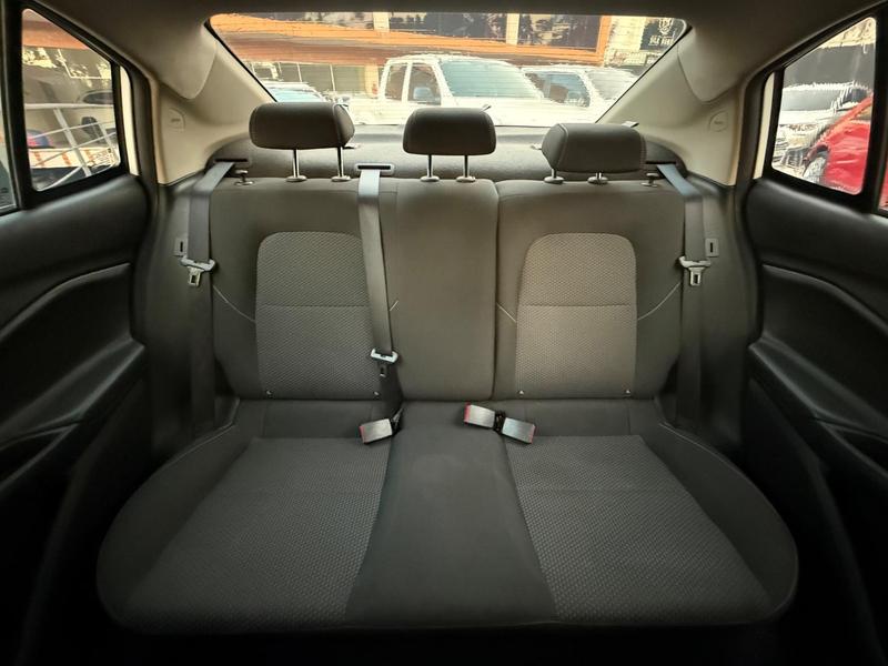 Chevrolet Onix Plus 10tat - foto 18