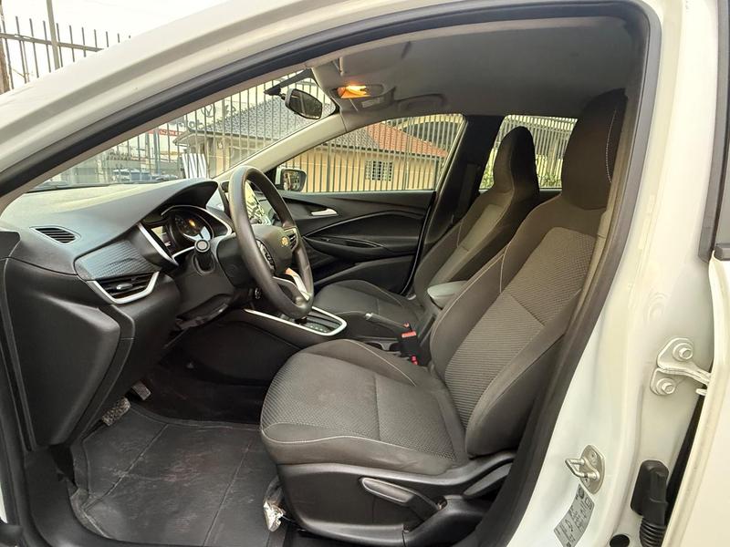 Chevrolet Onix Plus 10tat - foto 9