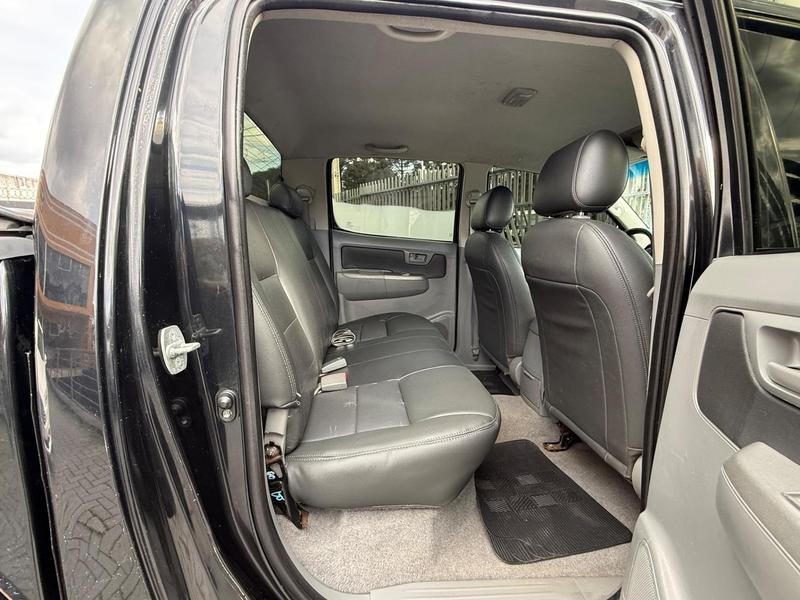 Toyota Hilux Cd4x4 Srv - foto 12