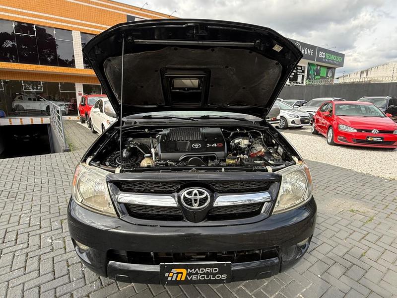 Toyota Hilux Cd4x4 Srv - foto 17