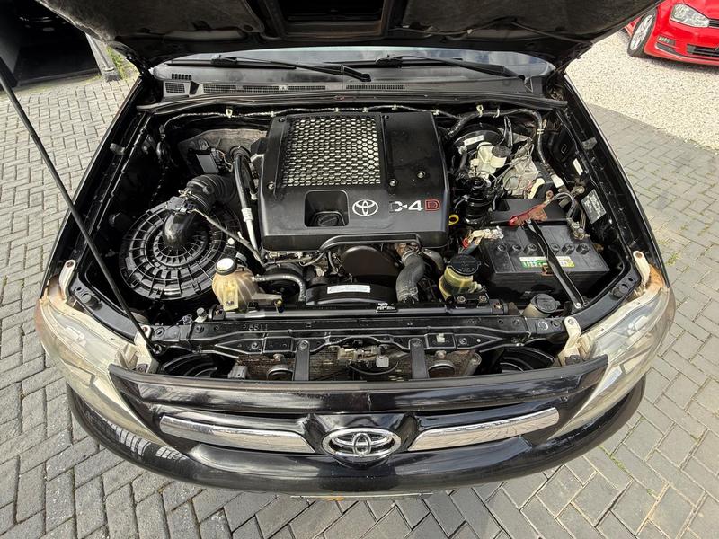 Toyota Hilux Cd4x4 Srv - foto 18