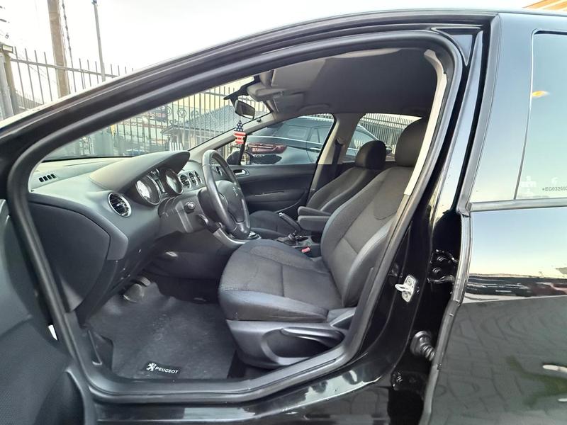 Peugeot 408 Sedan Allure 2.0 Flex 16V 4P Aut. - foto 8