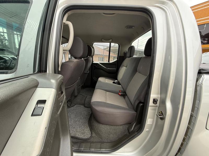 Nissan Frontier Le Cd 4X4 2.5 Tb Diesel Mec. - foto 14