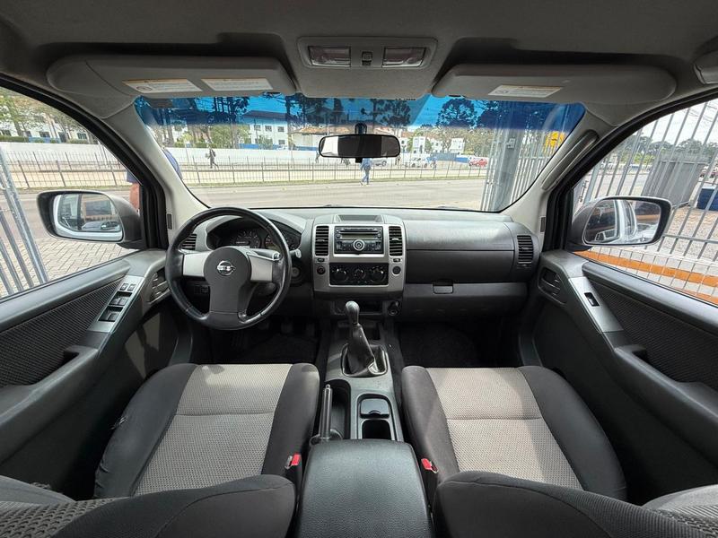 Nissan Frontier Le Cd 4X4 2.5 Tb Diesel Mec. - foto 15