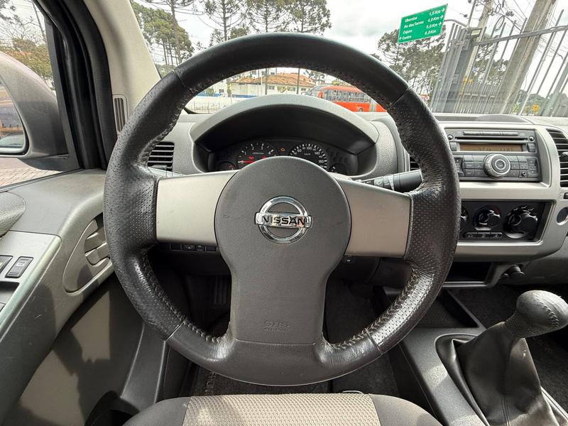 Nissan Frontier Le Cd 4X4 2.5 Tb Diesel Mec. - foto 17