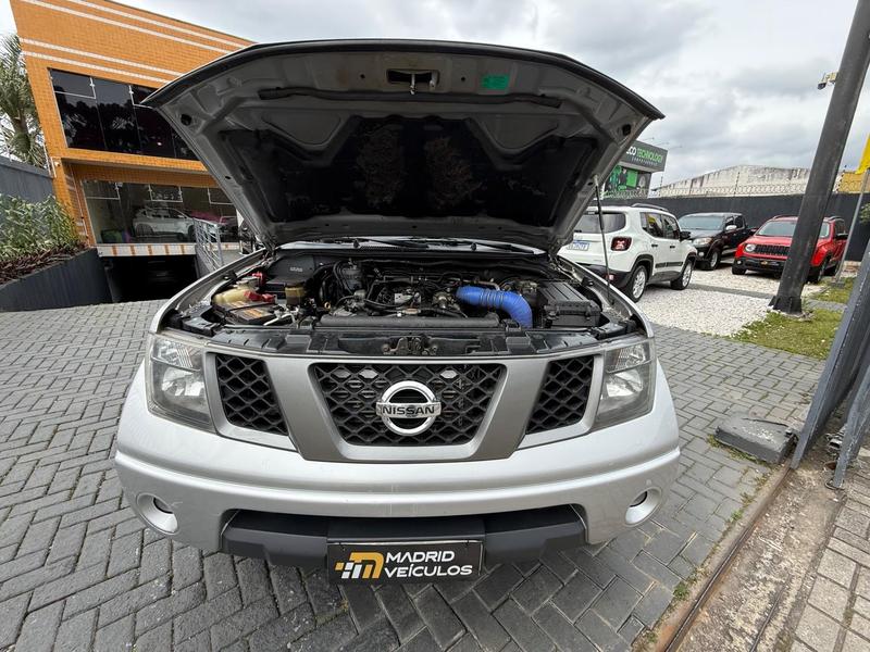 Nissan Frontier Le Cd 4X4 2.5 Tb Diesel Mec. - foto 19
