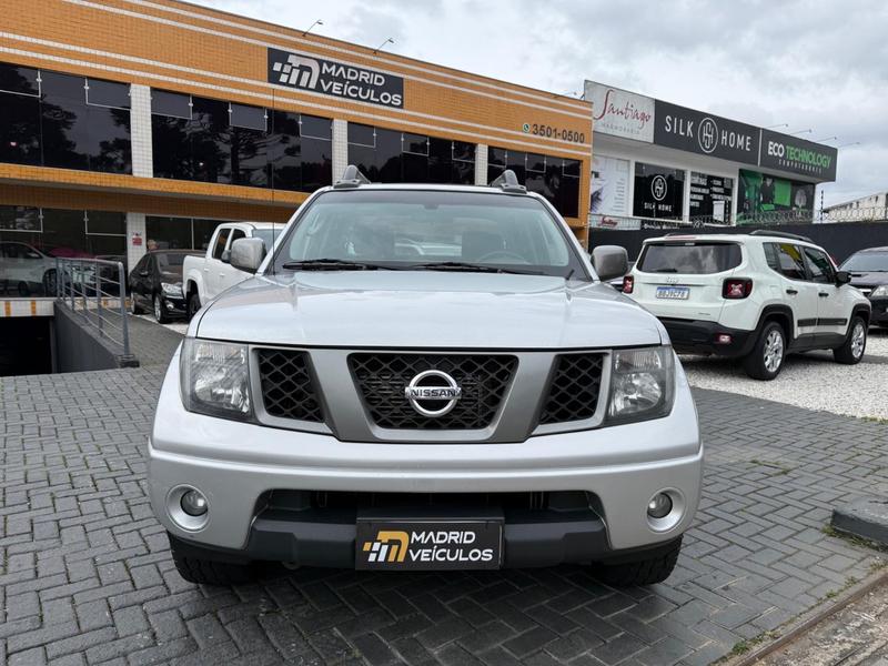 Nissan Frontier Le Cd 4X4 2.5 Tb Diesel Mec. - foto 2