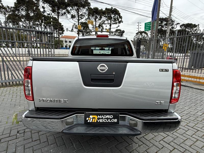 Nissan Frontier Le Cd 4X4 2.5 Tb Diesel Mec. - foto 6