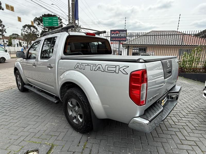 Nissan Frontier Le Cd 4X4 2.5 Tb Diesel Mec. - foto 7