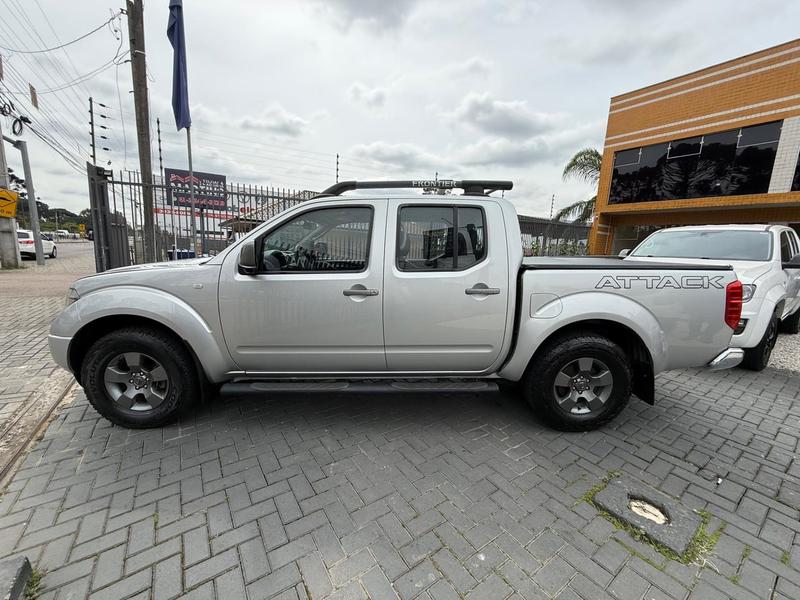 Nissan Frontier Le Cd 4X4 2.5 Tb Diesel Mec. - foto 8