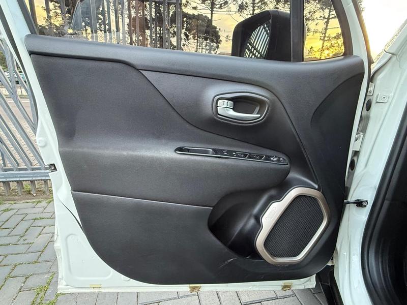 Jeep Renegade Sport 1.8 4X2 Flex 16V Mec. - foto 10