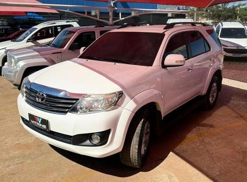 TOYOTA HILUX SW4 4X2SR