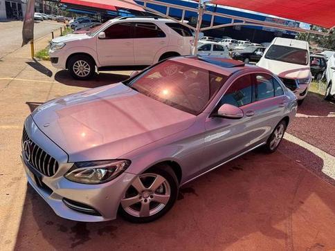 MERCEDES-BENZ C200